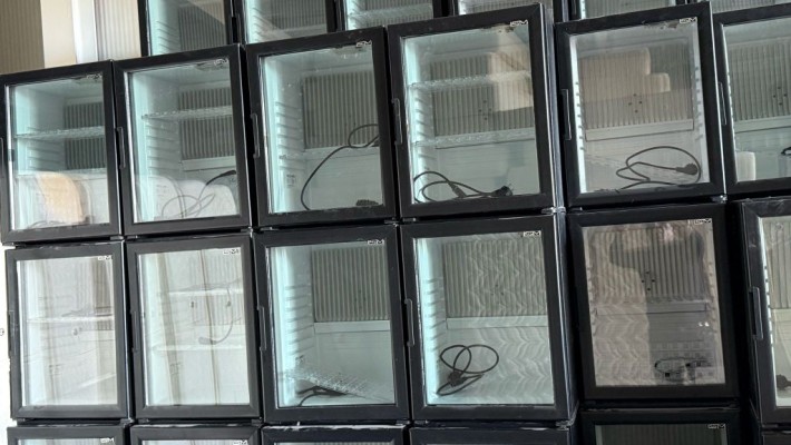 ISM minibar camlı