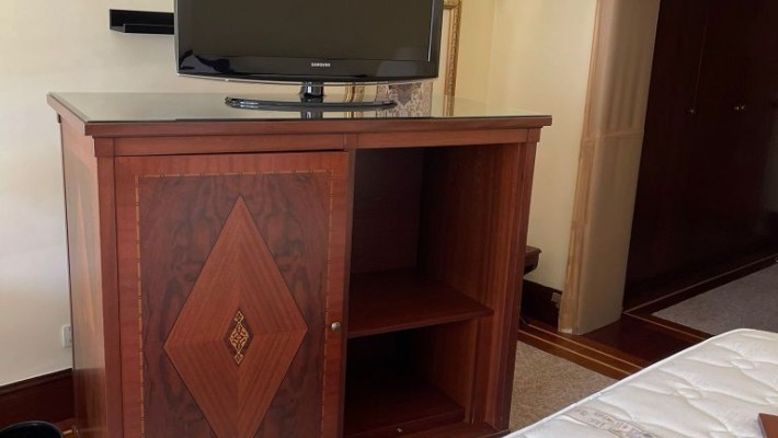 Gül ağacı konsol